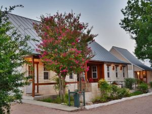 Gruene Cottages