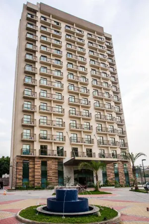 Matiz Multi Suites Отели рядом с достопримечательностью «Praça Beira Mar»