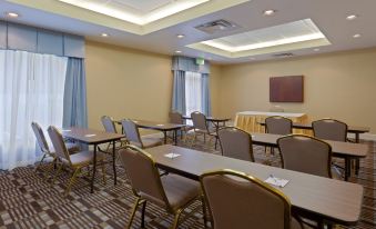 Holiday Inn Express & Suites Dover