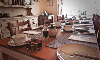 The Moorhead Bed & Breakfast - Housity