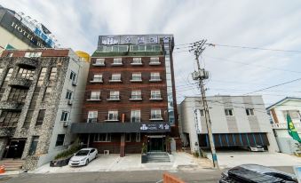 3. 호텔캐슬..