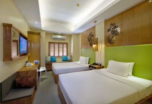 크라운 리젠시 스위트 막탄 객실