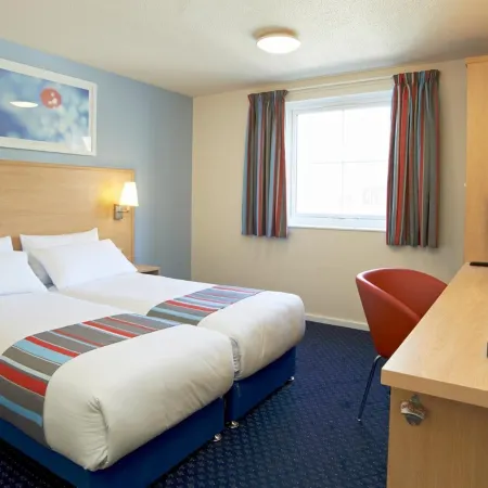 Travelodge Reading M4 Eastbound Отели в г. Рединг