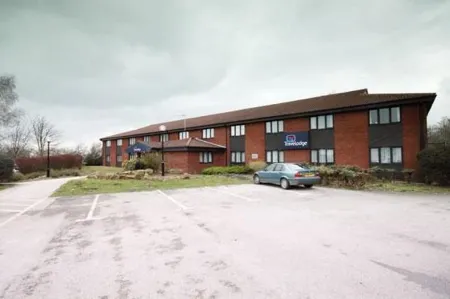 Travelodge Hull South Cave Отели в г. Ситон Росс