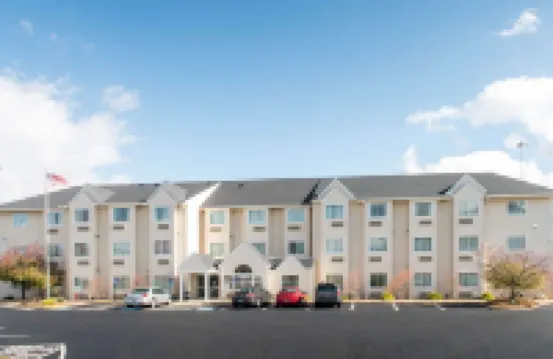 Microtel Inn & Suites by Wyndham North Canton