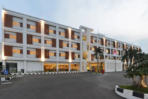 Swiss-Belinn Cibitung - Parking