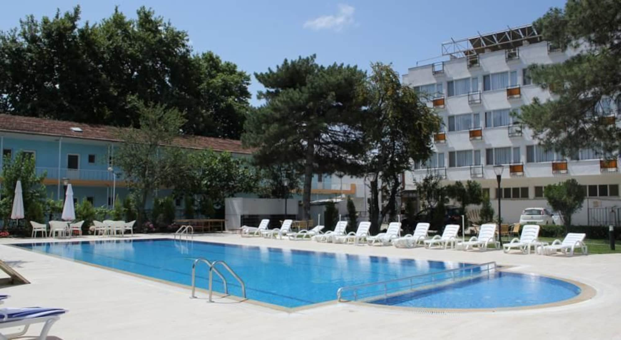 Erdek Konuk Otel (Otel Villa Fuat)