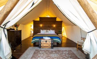 Conestoga Ranch Glamping Resort