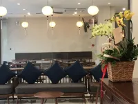 Backhome Hostel & Bar