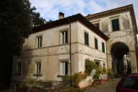 Villa la Dogana B&B di Charme - Historic Villa with a Beautiful Garden