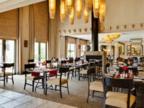 プロテア ホテル バイ マリオット ブルームフォンテーン ウィローレイク ブルームフォンテーンのホテル