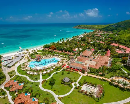Sandals Grande Antigua - All Inclusive Resort and Spa - Couples Only Hotels in Dickenson Bay