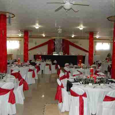 Holiday Haven Resort & Banquet Hall Dining/Meeting Rooms