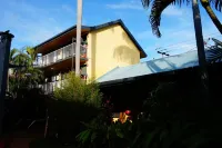 Paraway Motel