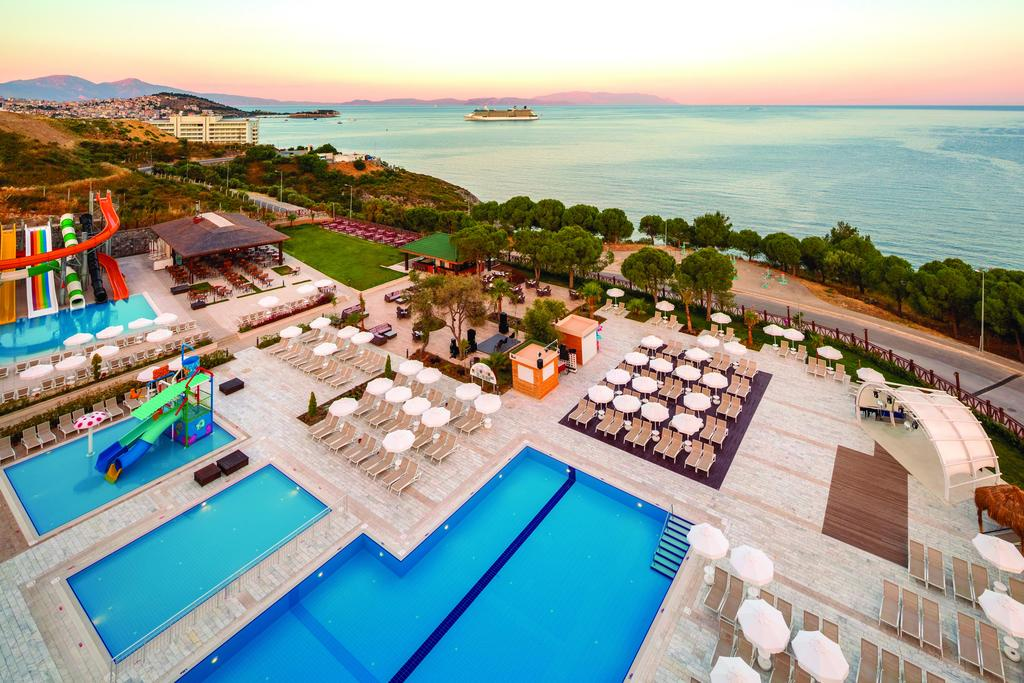 Ramada Resort Kusadasi & Golf