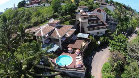 Pousada Enseada Verde Отели рядом с достопримечательностью «Santuario Nacional de Jose de Anchieta»