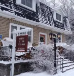 Auberge de Mon Petit Chum B&B Hotels in Wakefield