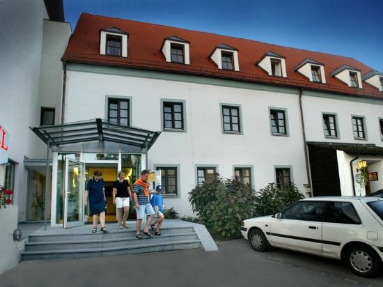 10 Best Hotels near Oberdieck Garten, Freising 2022 | Trip.com