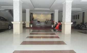 Nhat Quynh Hotel 2