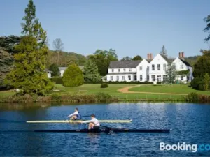 Greenlands Hotel
