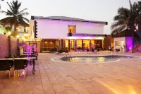 R & K Guest Palace - Pools