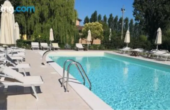 阿格里圖利斯莫艾博斯克尼旅館