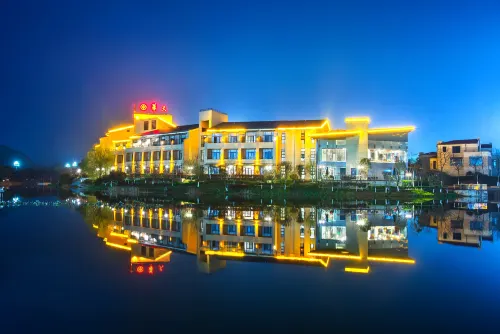 Huatian Hotel Hotel di Jiahe