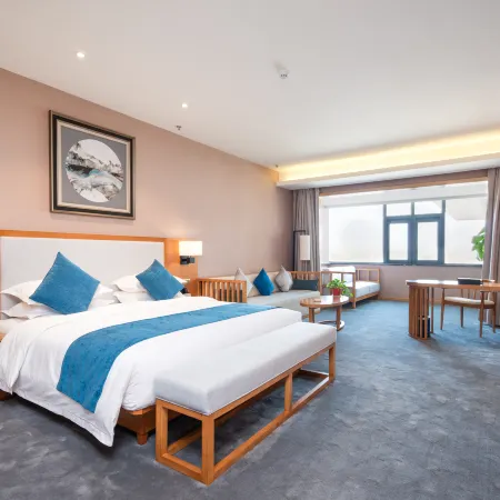 East Lack Bay Hotel