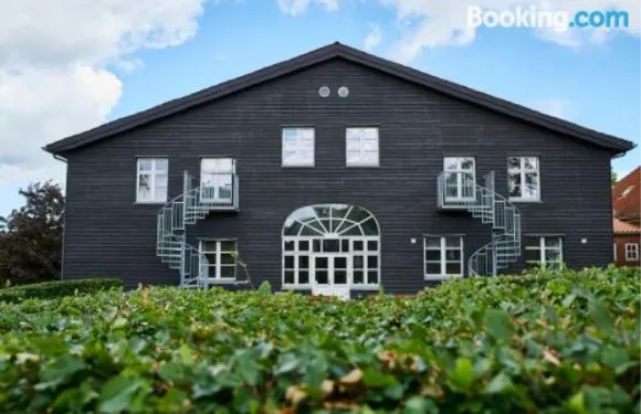 哈澤斯萊烏大宿舍酒店