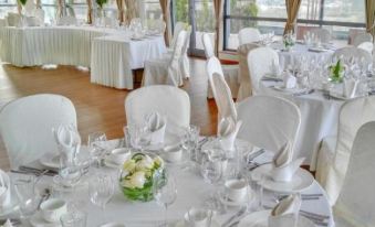 Hotel Olimp Business & Spa - Housity