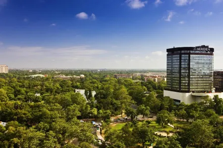 Le Meridien New Delhi Отели рядом со станцией Rajiv Chowk