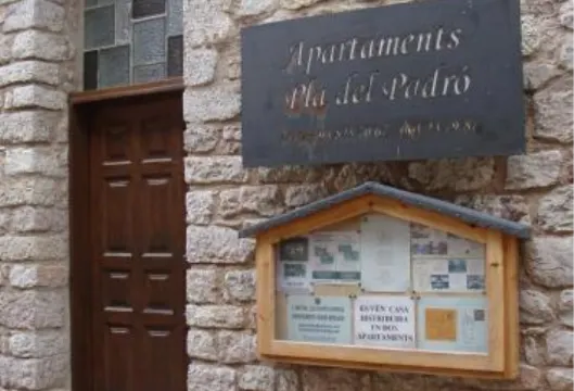 卡斯特拉德尼格公寓酒店