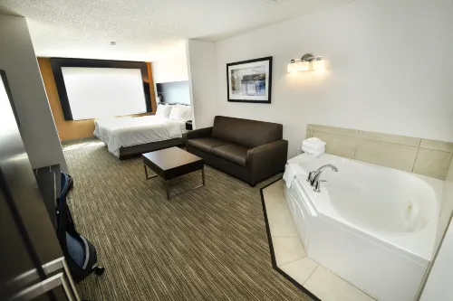 Holiday Inn Express & Suites Grand Forks Hotel a Grand Forks