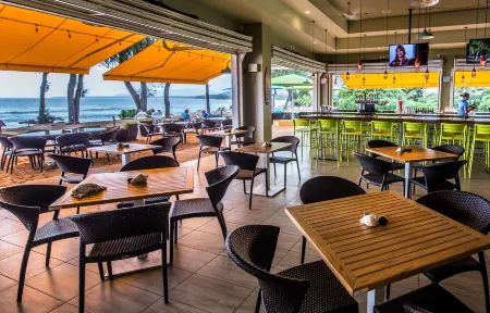 Kauai Shores Hotel Отели в г. Ваилуа