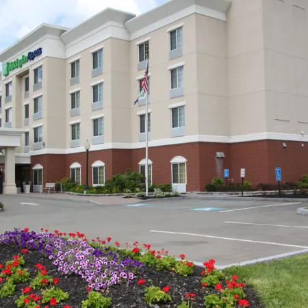 Holiday Inn Express CORTLAND by IHG