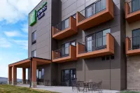 Holiday Inn Express & Suites Pocatello
