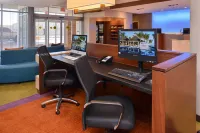 Fairfield Inn & Suites Farmington - Bãi đậu xe