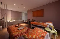 FOX Hotel Pekanbaru - سبا