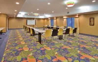 Holiday Inn Express & Suites ST Louis Airport Các khách sạn ở Berkeley