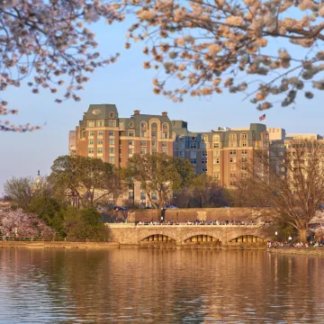 Salamander Washington DC Các khách sạn gần Đài tưởng niệm Jefferson