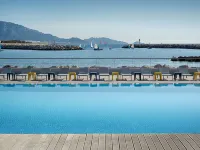 Nhow Marseille Hotels near Plage de la Pointe Rouge