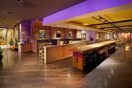 Radisson Hotel Salt Lake City Downtown Отели рядом с достопримечательностью «Pioneer Memorial Museum»