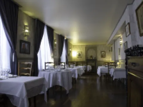 Hôtel de La Banniere de France Hotels in Laon