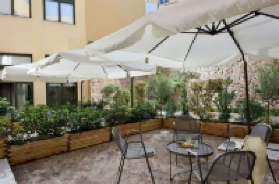 ทิซิออน ลักซัรี่ โฮมส์ & สปา โดย K&K