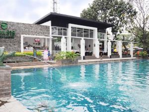 Oasis Siliwangi Hotel Bandung