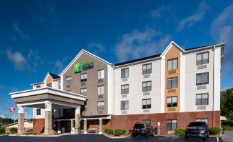 Holiday Inn Express Hillsville