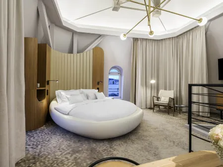 Hotel Century Old Town Prague - MGallery Hotel Collection Отели рядом с достопримечательностью «Don Giovanni Puppet Theater»