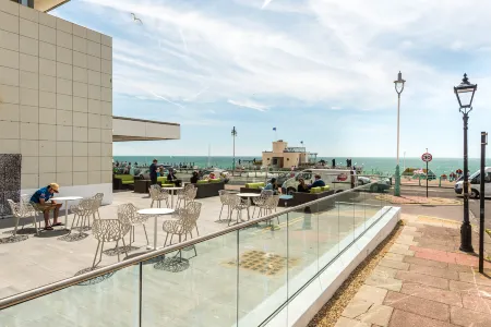 Holiday Inn Brighton - Seafront Отели в г. Сити оф Брайтон энд Хов