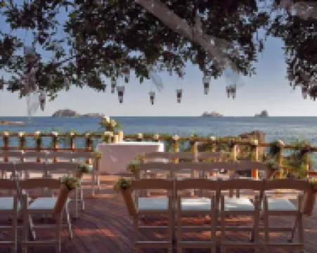 伊斯塔帕卡拉德馬爾水療度假村