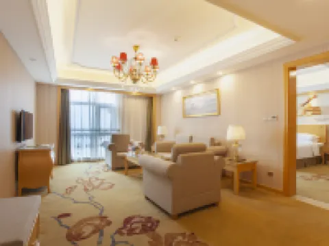 Vienna International Hotel (Pingdingshan Yingcheng) Hotels in Ye County